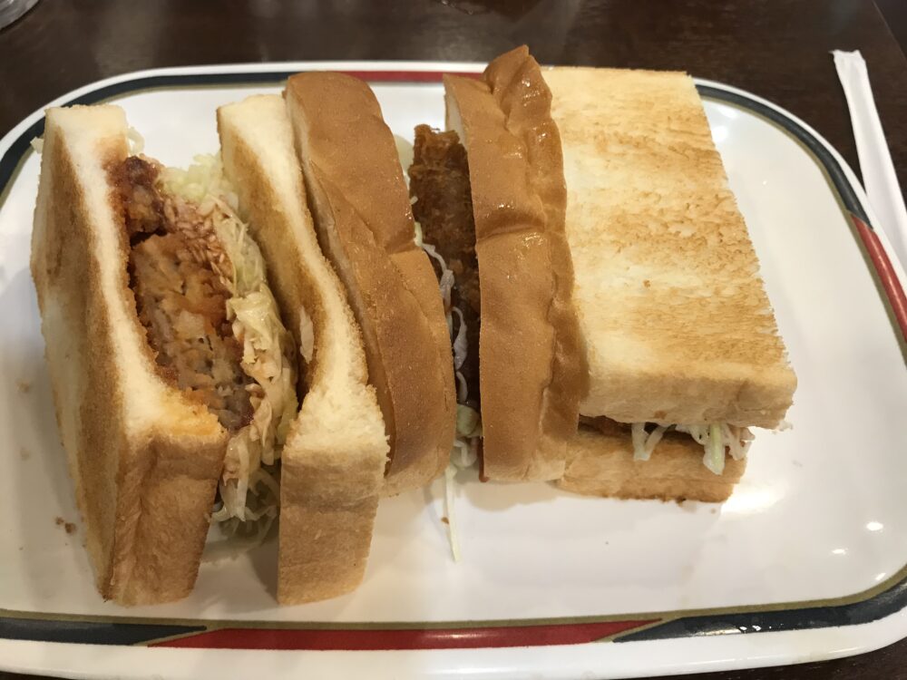 メンチカツのサンドイッチ