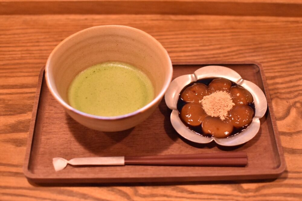 高山食べ歩き：わらび餅